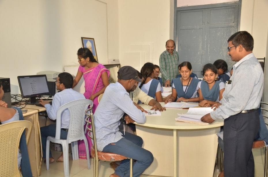 Government College (Autonomous) Rajahmundhry Laboratories photo 20
